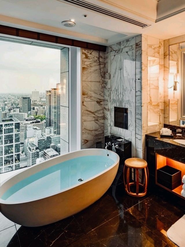 奢華與優雅的極致體驗 : The St. Regis Osaka