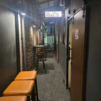 Kenny's BKK - Ari