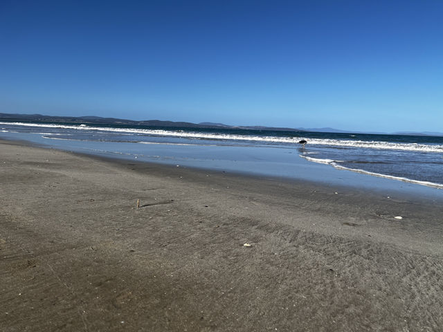 Explore the beauty of Hobart Seven mile Beach 