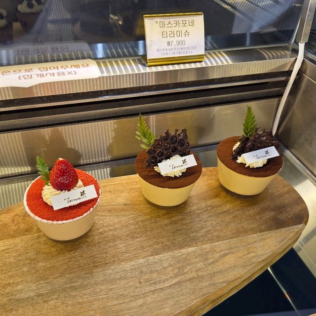 기흥 IC 인근 빵이 맛있는 감성카페 '떼레노시떼'