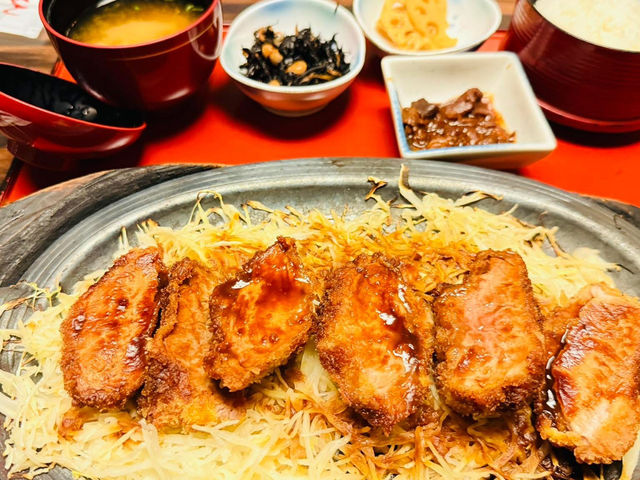 名古屋🇯🇵豬排人氣排隊名店之一！