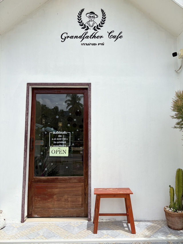 Grandfather cafe - พังงา 