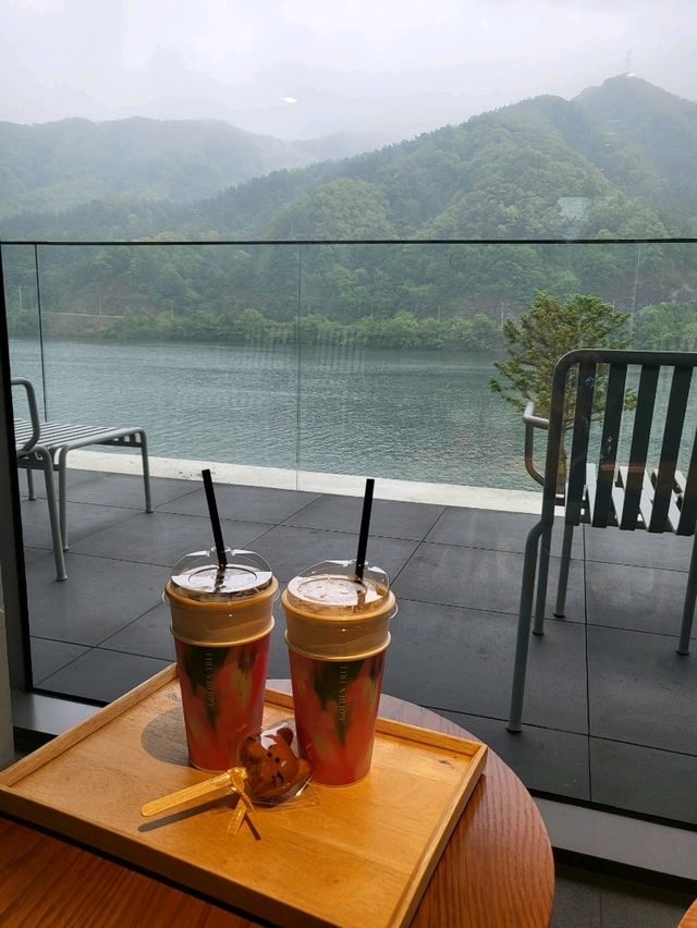 비가 와도 운치있었던 가평 리버뷰카페