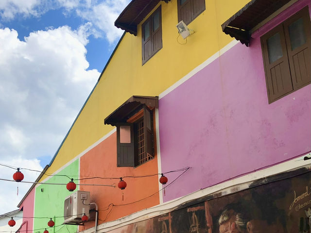 Kuching Diaries — Soft Serve, Street Art & Signature Dishes