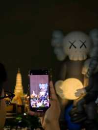 KAWS : HOLIDAY THAILAND