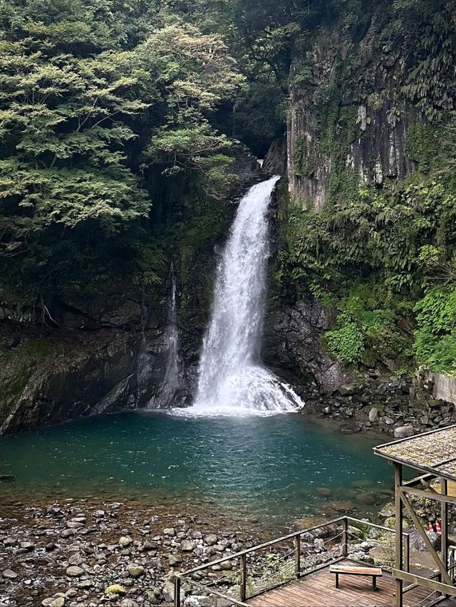 Spring’s Waterfall Wonderland