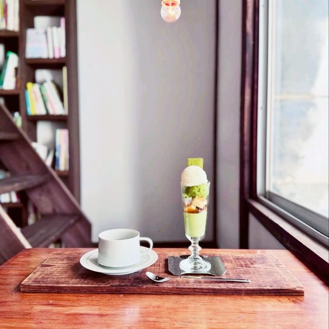 Awaiya Books Cafe