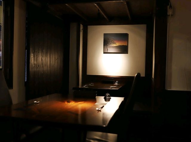 [🇯🇵広島] 落ち着いた雰囲気で楽しむモダンな日本酒バー「フラット サケバー」