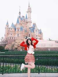 Get pretty pictures taken in Shanghai Disneyland! 