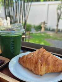 คาเฟ่เขาใหญ่ มัทฉะอร่อยสมชื่อ Khaam khaoyai
