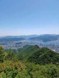 마산 무학산 정상, 도심 속 힐링 산책로