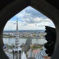 ⛪ “Stone Reaching Heaven: A Morning at Cologne Cathedral” 