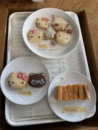 【ソウル・漢城大入口】 韓国で流行中のキティちゃんクッキー🍪🎀