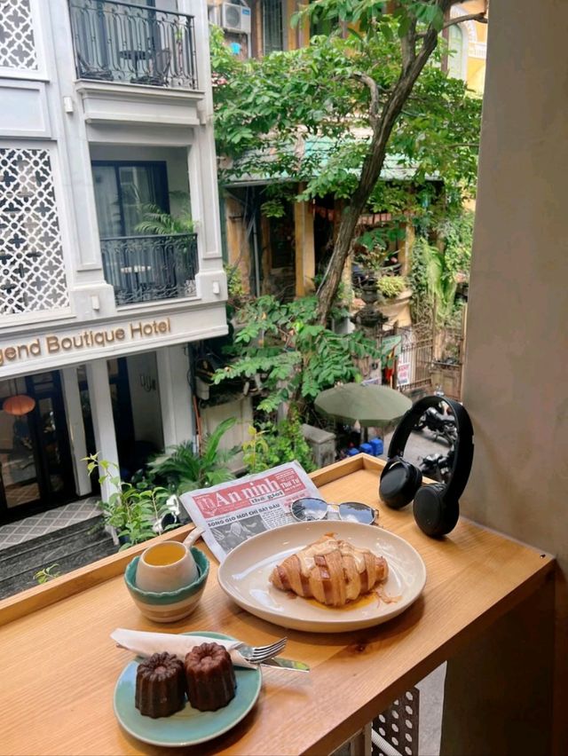 Eggyolk Coffee