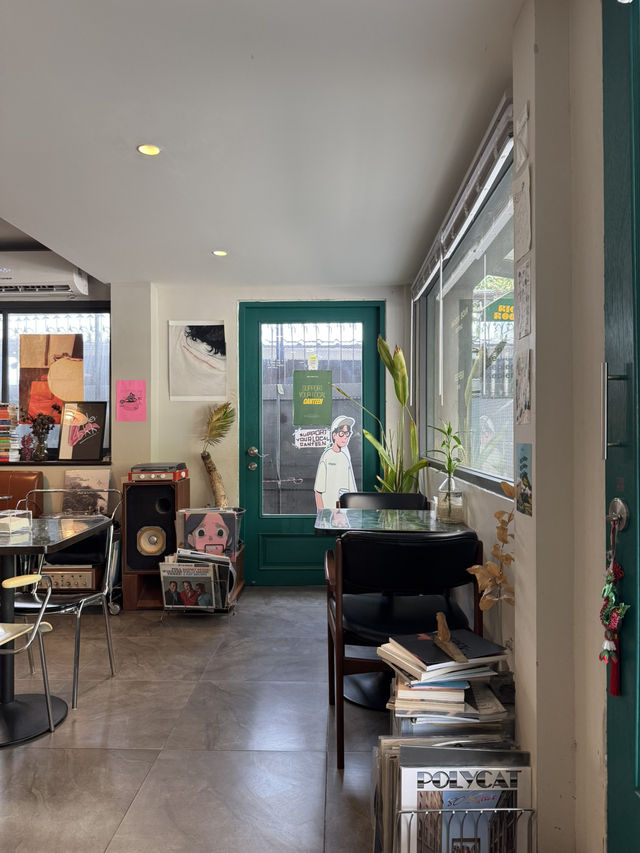  ☕ รีวิว Kepler BKK — คาเฟ่โฮมมี่ซอยลาซาล 8 
