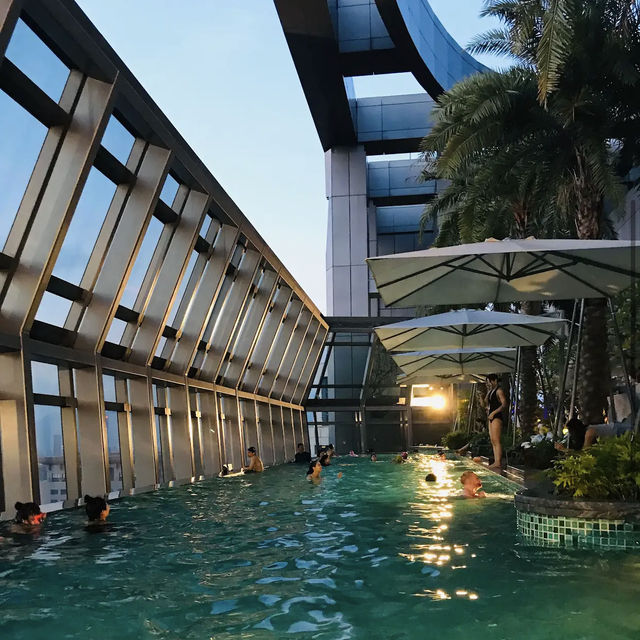 Hilton Taipei Sinban (新板希爾頓酒店)