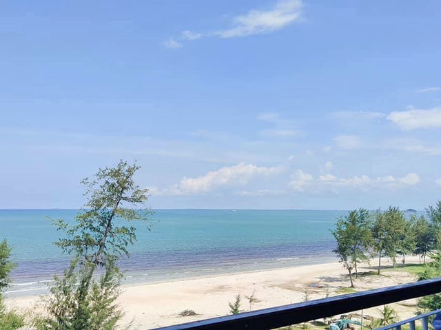 Coastal Comfort: A Relaxing Stay at Amerald Resort Hotel Desaru