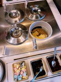 “Delicious Variety at Evolution Cafe’s Buffet”