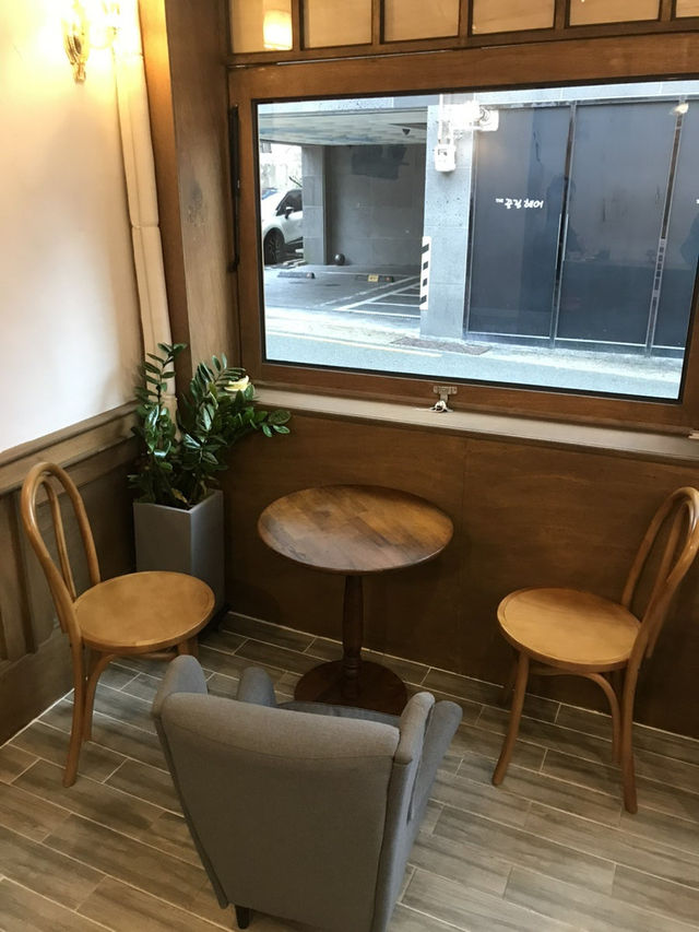 부산 광안리에 위치한 빈티지 카페 ☕️