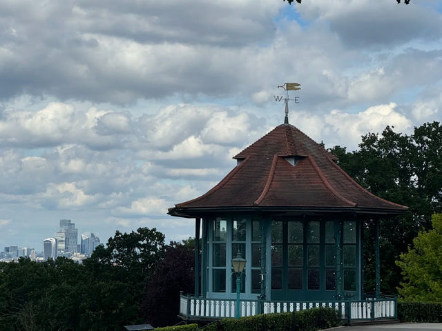 Horniman Museum and Gardens: A Journey Through Global Cultures 🌍🌿