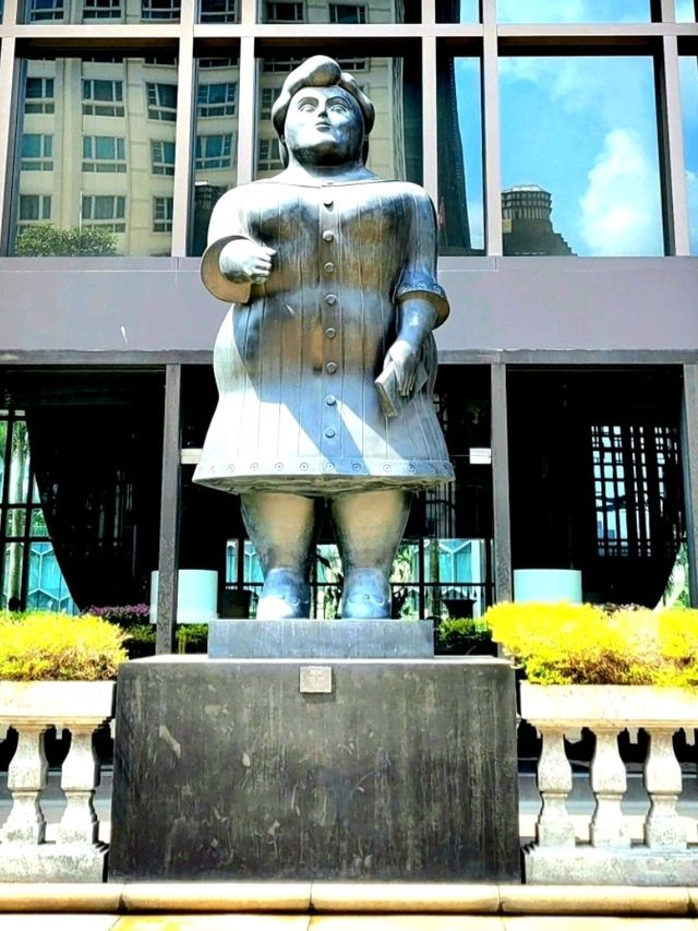 The modern art sculptures of Parkview Square