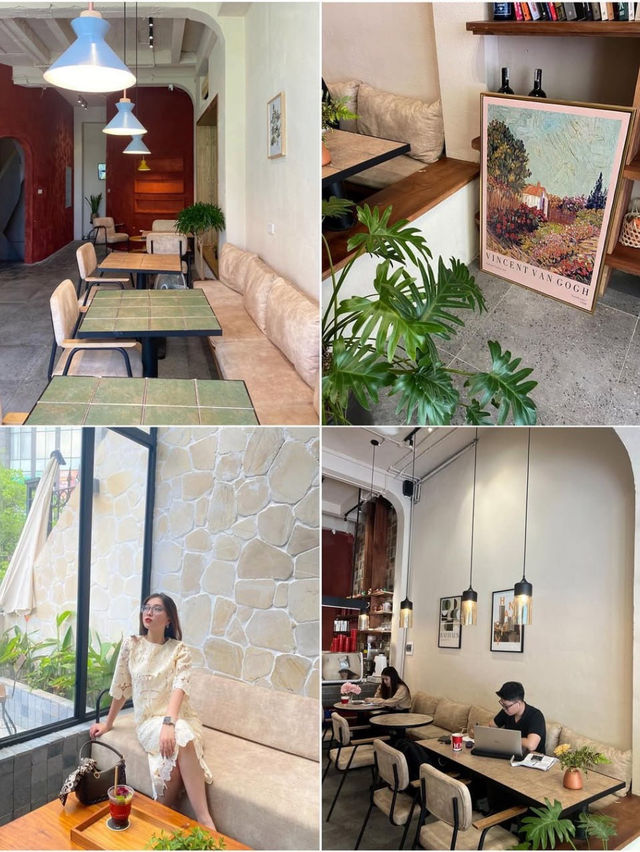 Noori Cafe & Bistro