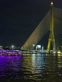 ล่องเรือเจ้าพระยา ดื่มด่ำแสงไฟยามค่ำ