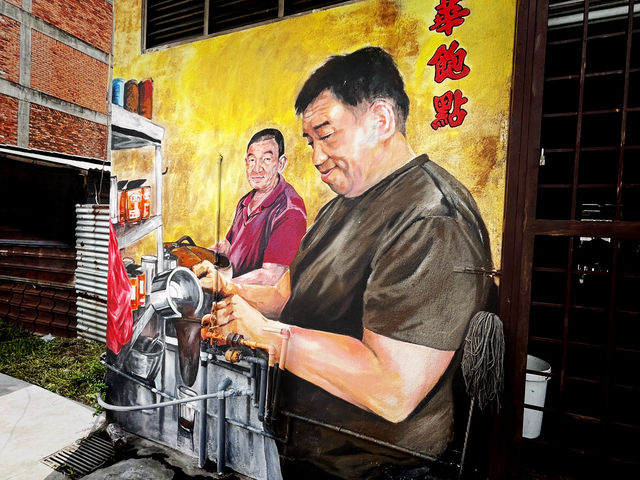 Summer Colors in Kampung Koh: A Cultural Lane of Murals