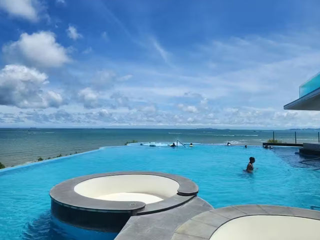 Royal Cliff Beach Hotel Pattaya โรงแรมหรูริมทะเล