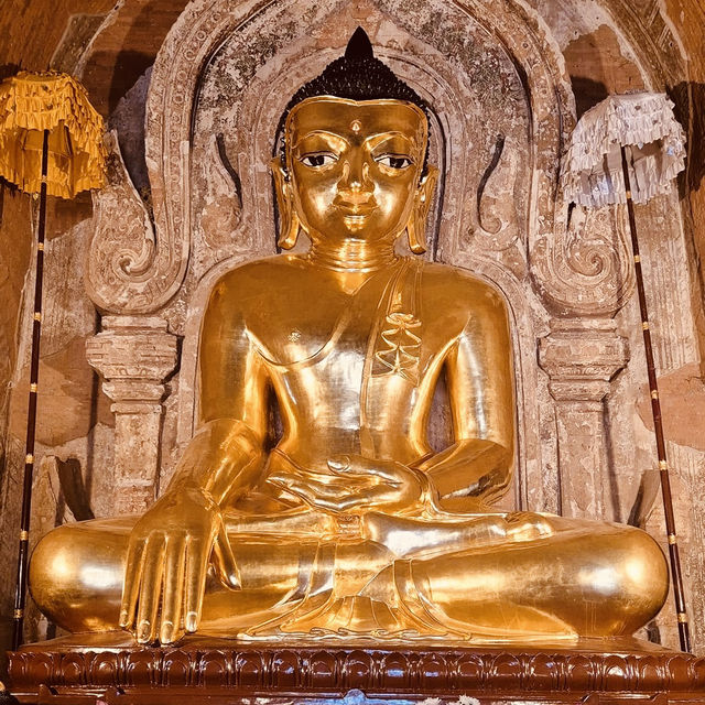 Bagan at Dawn: A Hot Air Balloon Odyssey Over 2,000 Temples