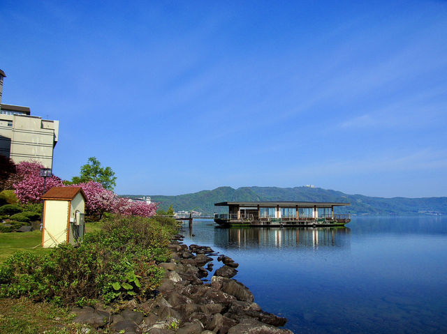 🌅 Lakeside Bliss at Toya Sun Palace: Onsen Dreams and Mountain Views