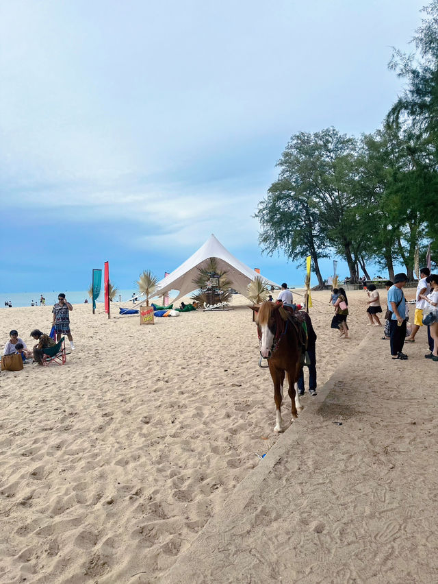 หาดสมิหลา สงขลา  🌊🐚 หาดดังคู่เมืองทะเลใต้ 