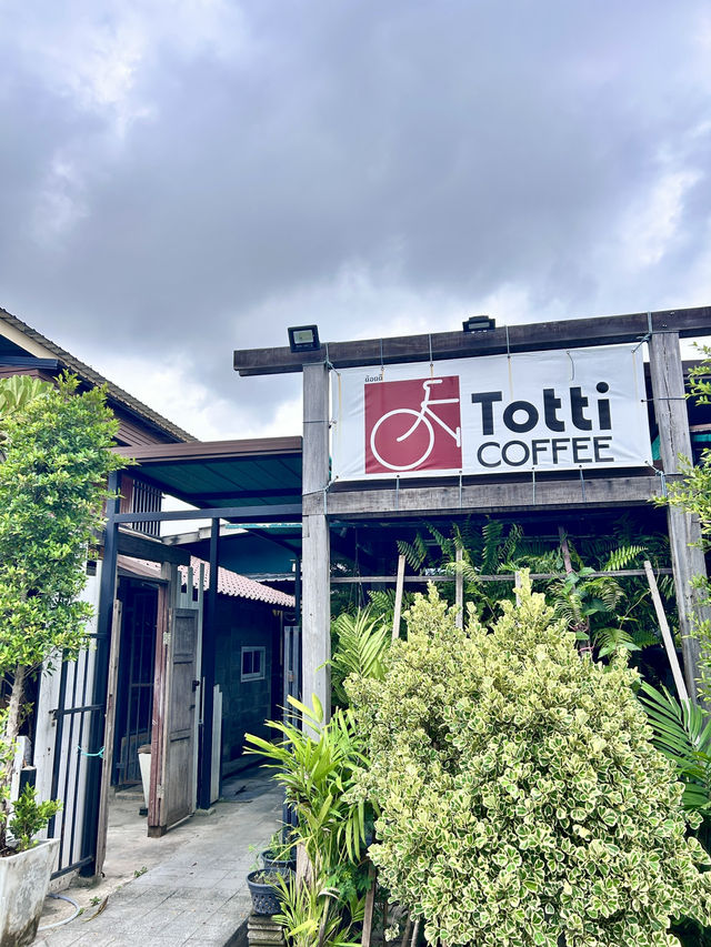 Totti Coffee ลาดกระบัง 