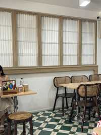 โจ๊กคุณน้อย ร้านโจ๊กแบบมินิมอล 🍚🌾