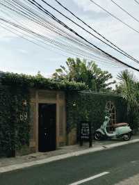 Vinyl Coffee Bar in Bali