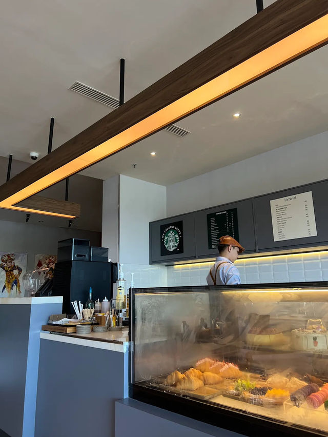 The Art of Chill: Liminal Coffee + Bites Unplugged