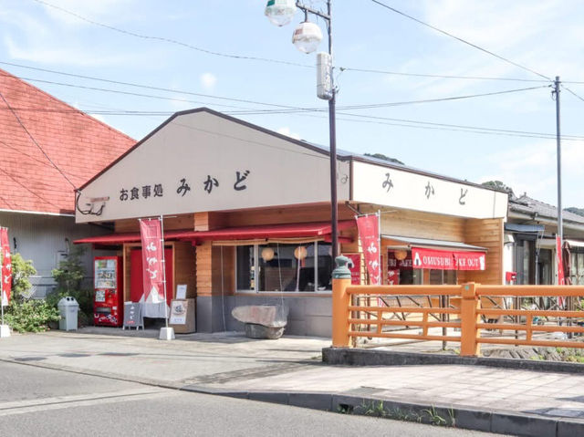 霧島🇯🇵 八十年的老食堂搖身一變成為飯糰店