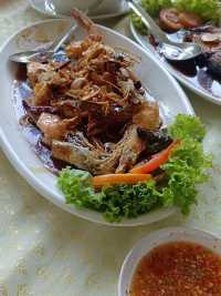 🏡✨ “เรือนทิพย์ กระบี่” — ร้านอาหารไทย–ใต้ 