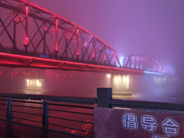 202507丹東：一趟直視北韓的邊境凝視📍鴨綠江 1 號碼頭遊船