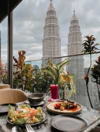🗼🇲🇾 Petronas Twin Towers – The Icon of Kuala Lumpur