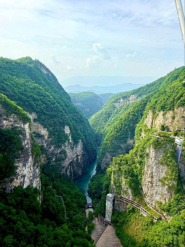 “Pandora on Earth: Zhangjiajie’s Avatar Mountains”