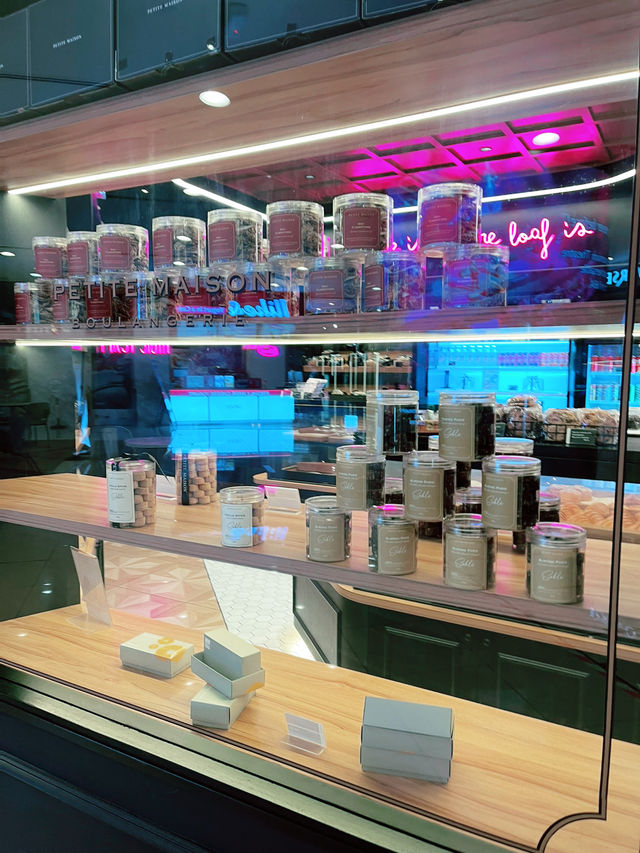 Petite Maison – Sweet Haven for Pastry and Dessert Lovers! 