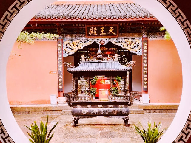🏯✨ *Puguang Temple (普光寺): Zhangjiajie’s Ancient Zen Oasis* 🧘♂️🌸