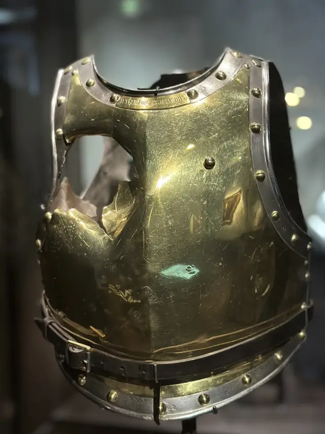 Threads Of Time: Inside Paris Labyrinth Of Lost Uniforms