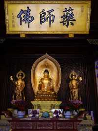 Calmness in Heart of Chengdu,Daci temple