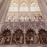 🏰🌊 Solo Stroll Through Floating Gardens & Gothic Grandeur: Amiens – Picardy’s Hidden Gem 