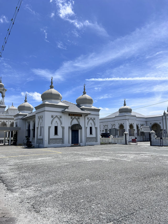  📍 Masjid Zahir – มัสยิดสวยงามใจกลาง Alor Setar 
