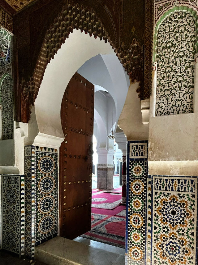 Getting Lost in Time: The Medina of Fez 🕌✨