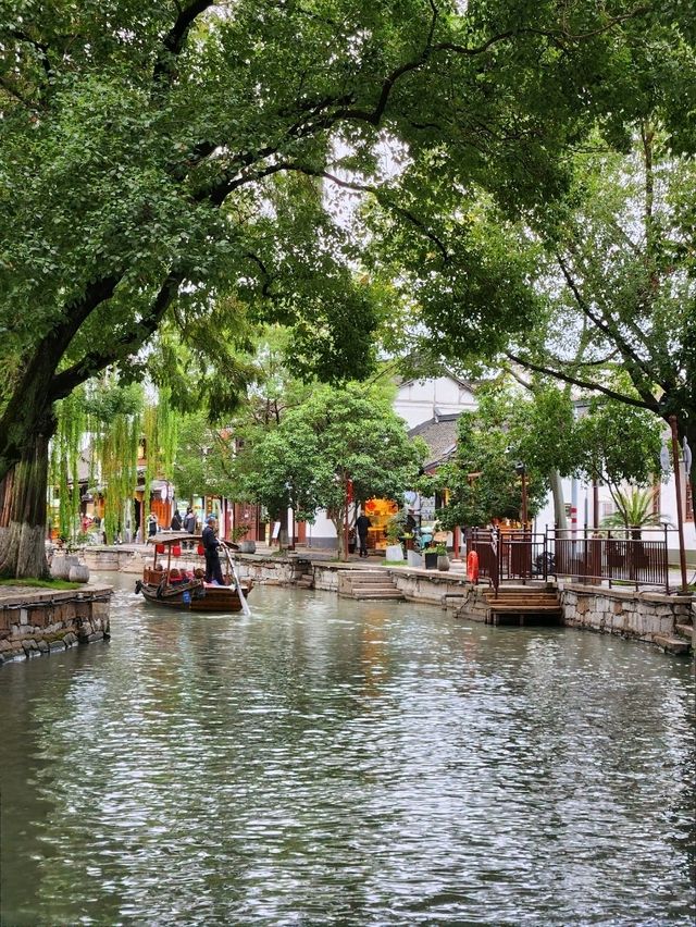 Zhujiajiao — Shanghai’s little Venice of the East. 🚤🏯