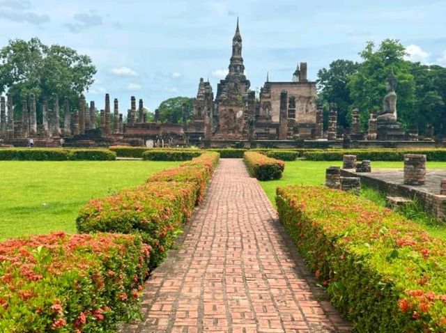 수코타이 역사공원(Sukhothai Historical Park) – 태국 최초 왕국의 수도